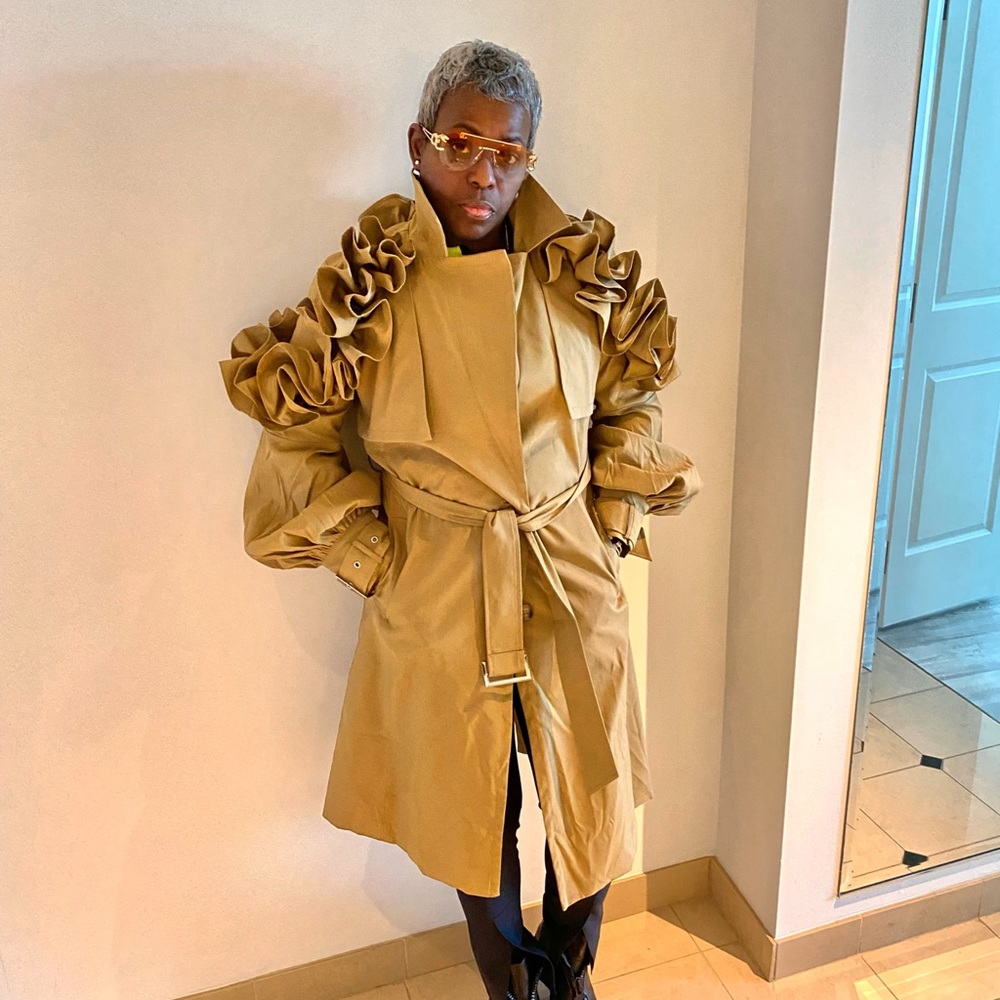 Ruffle Trench Coat / BEST SELLER